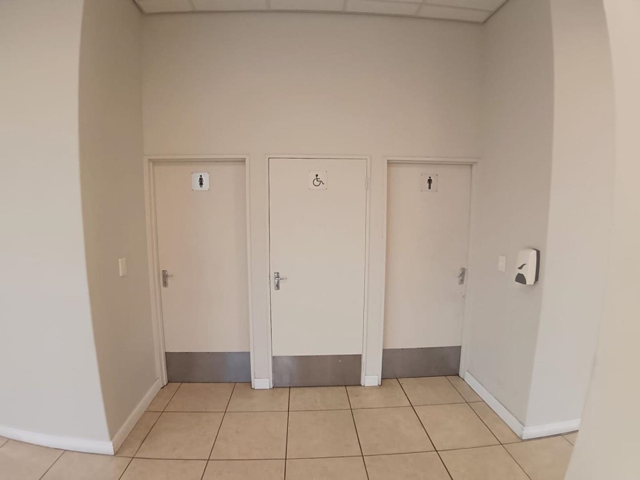 To Let Commercial Property for Rent in Royal Ascot Western Cape